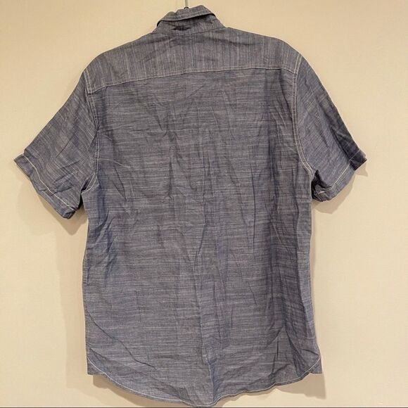 Men's Medium Woolrich Short Sleeve Button Down Shirt - Picture 4 of 5